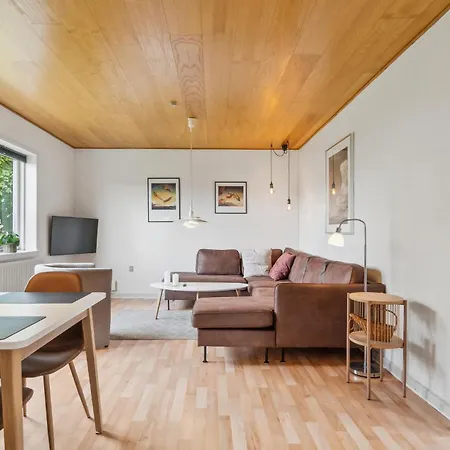 別荘 Cozy Home In Bindslev With Sauna *